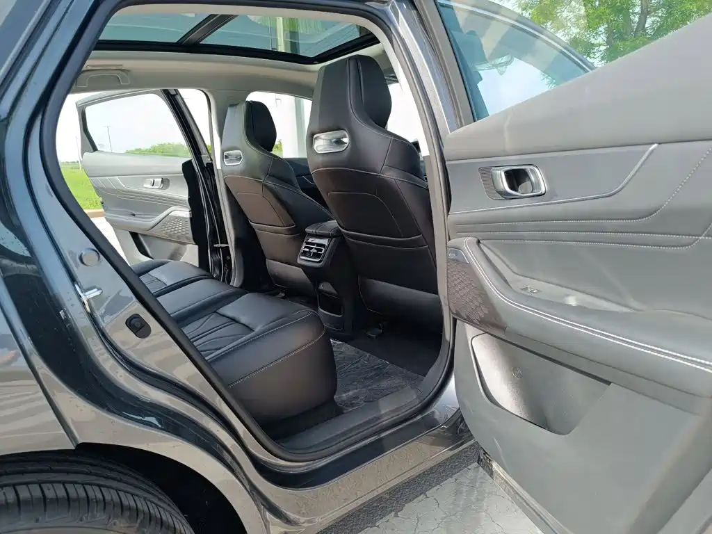 Changan UNI-K iDD 2026 2024 Model Smart Electric iDD 1.5T 135km Intelligent Fun Type