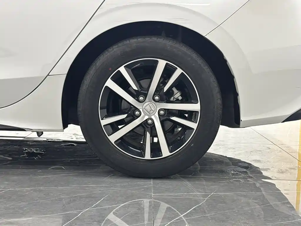 Фото 18 - Honda Civic