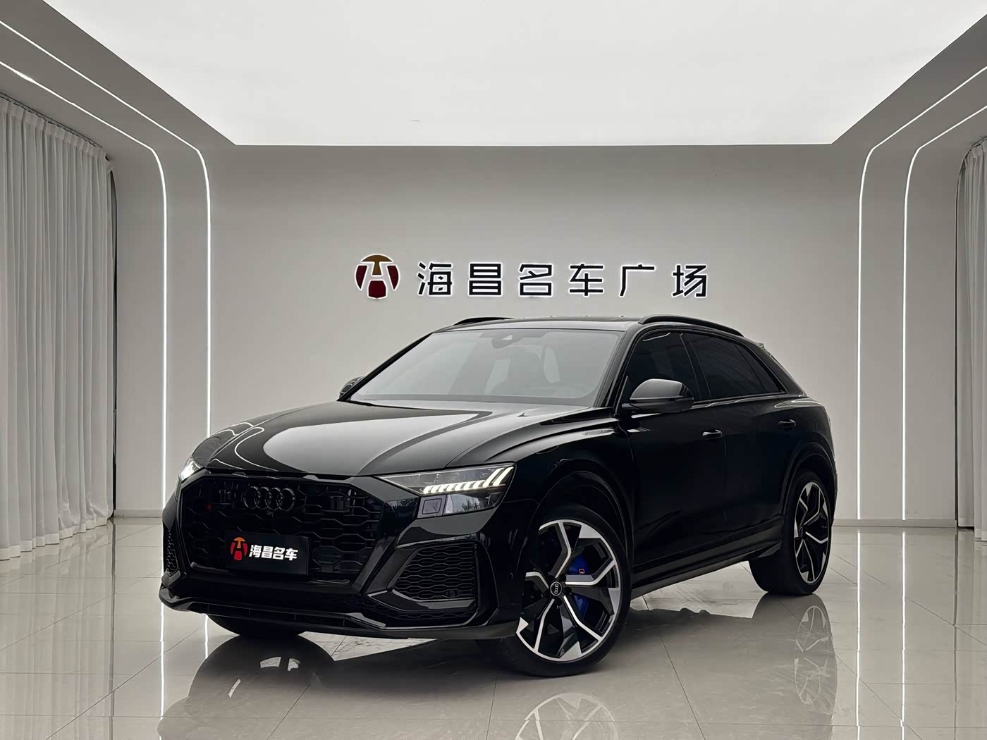 Audi RS Q8