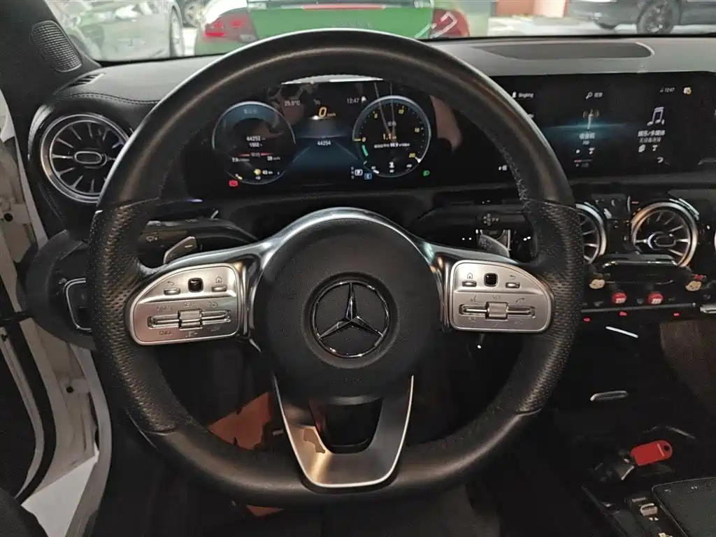 Mercedes-Benz A-Class 2022 Facelift A 200 L Sport Sedan Dynamic фото 11