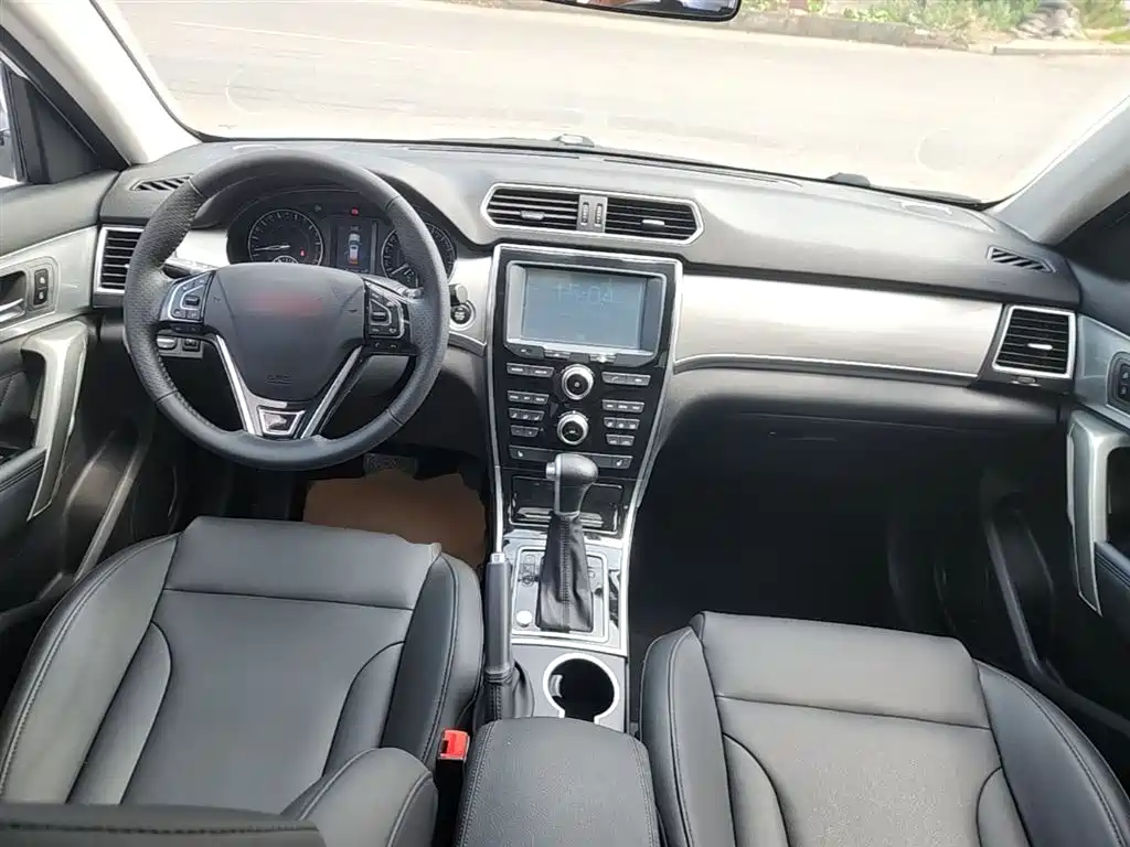 Haval H2 2015 1.5T Automatic 2WD Elite Edition фото 10
