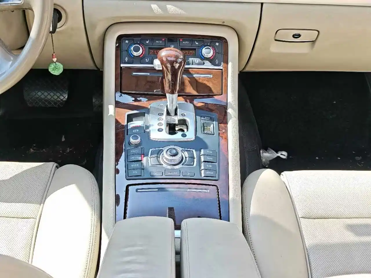 Audi A8 2008 A8L 4.2 FSI Prestige фото 20