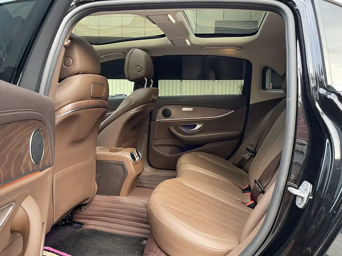 Mercedes-Benz E-Class 2020 E 300 L Fashion фото 12