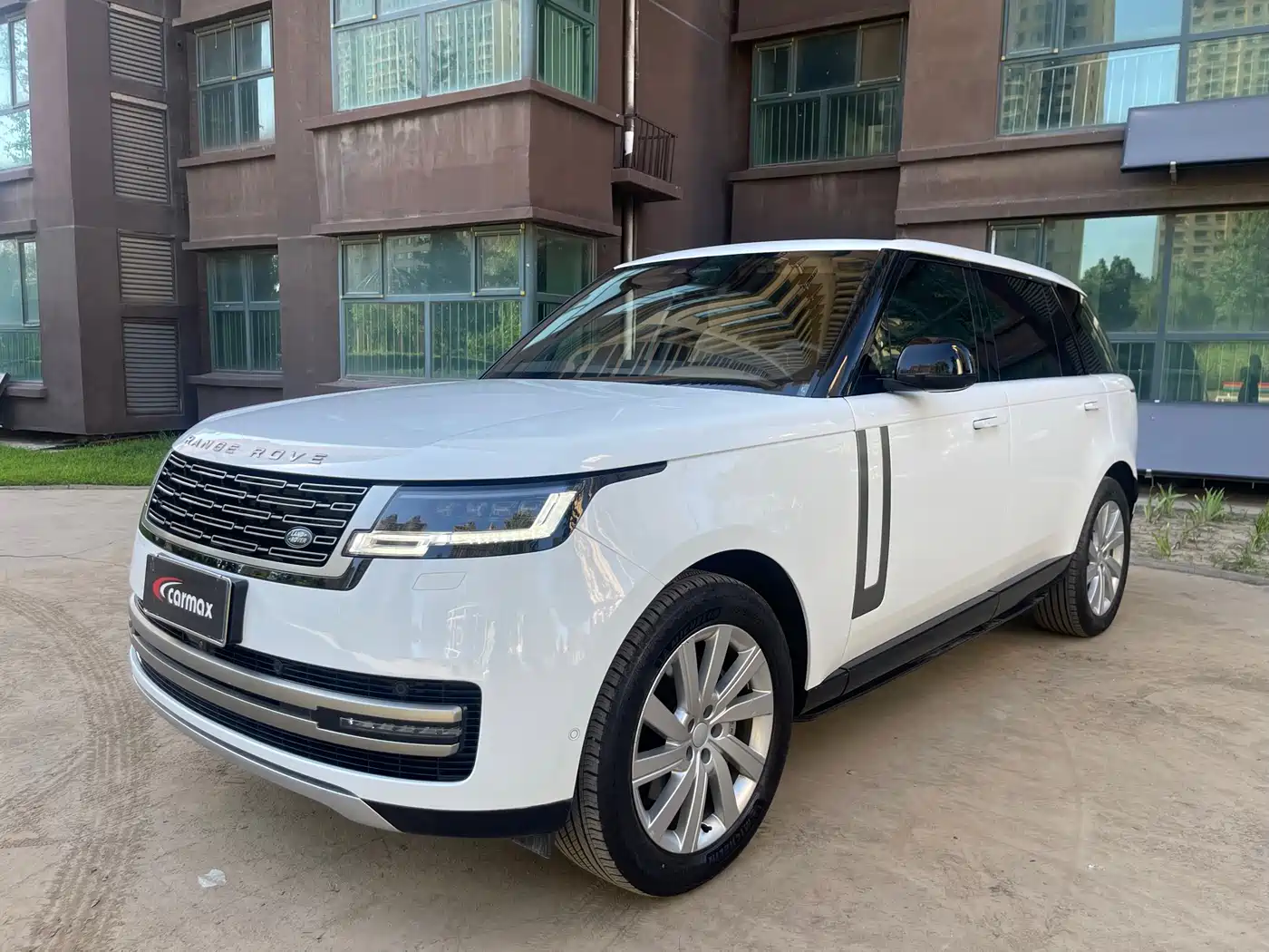 Land Rover Range Rover 2025 2025 3.0 L6 400PS Flourishing Era Extended Wheelbase
