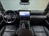 Фото 18 - Lexus GX