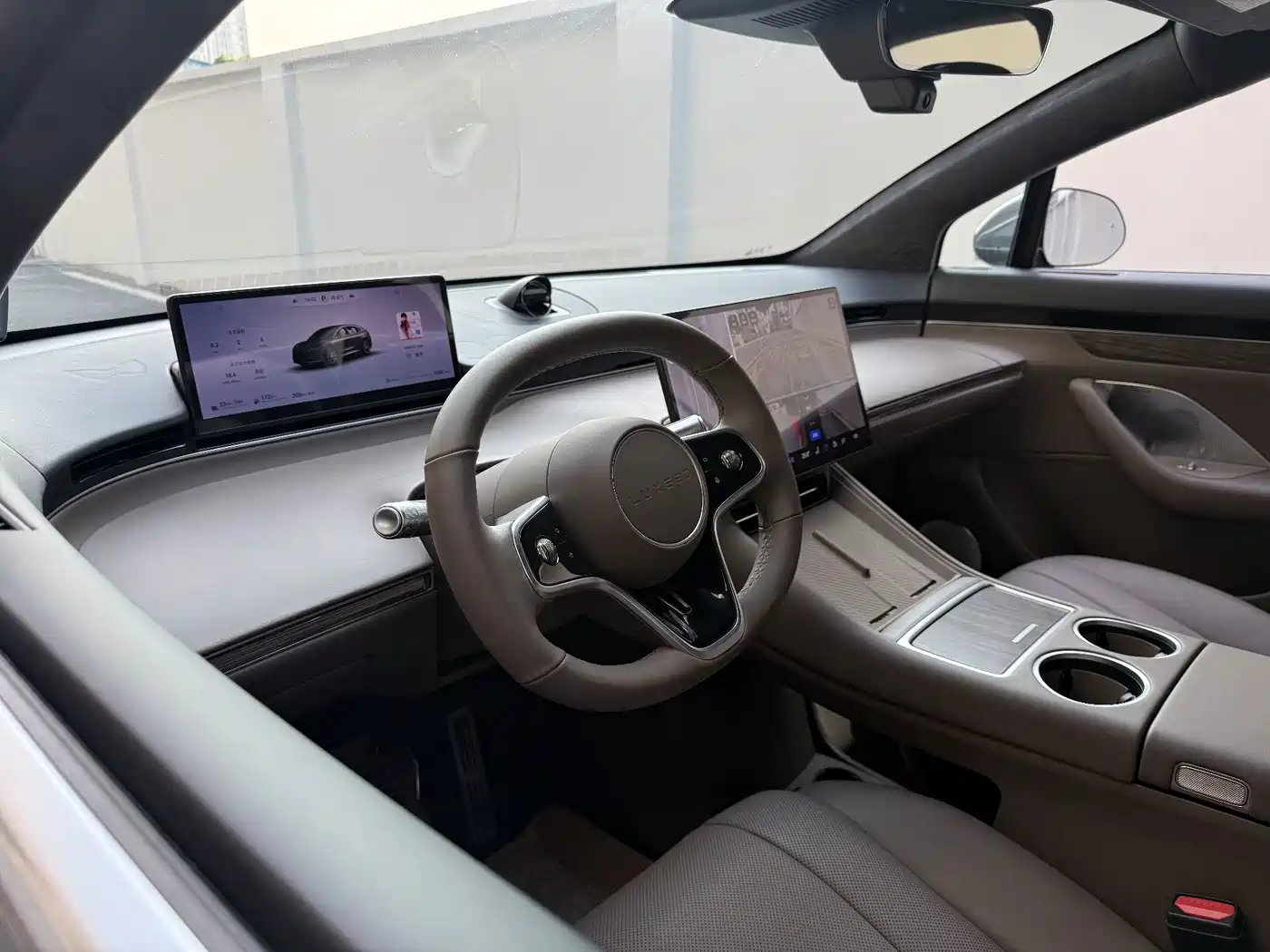 Zhijie Luxeed R7 2025 2025 Extended Range 251km Max