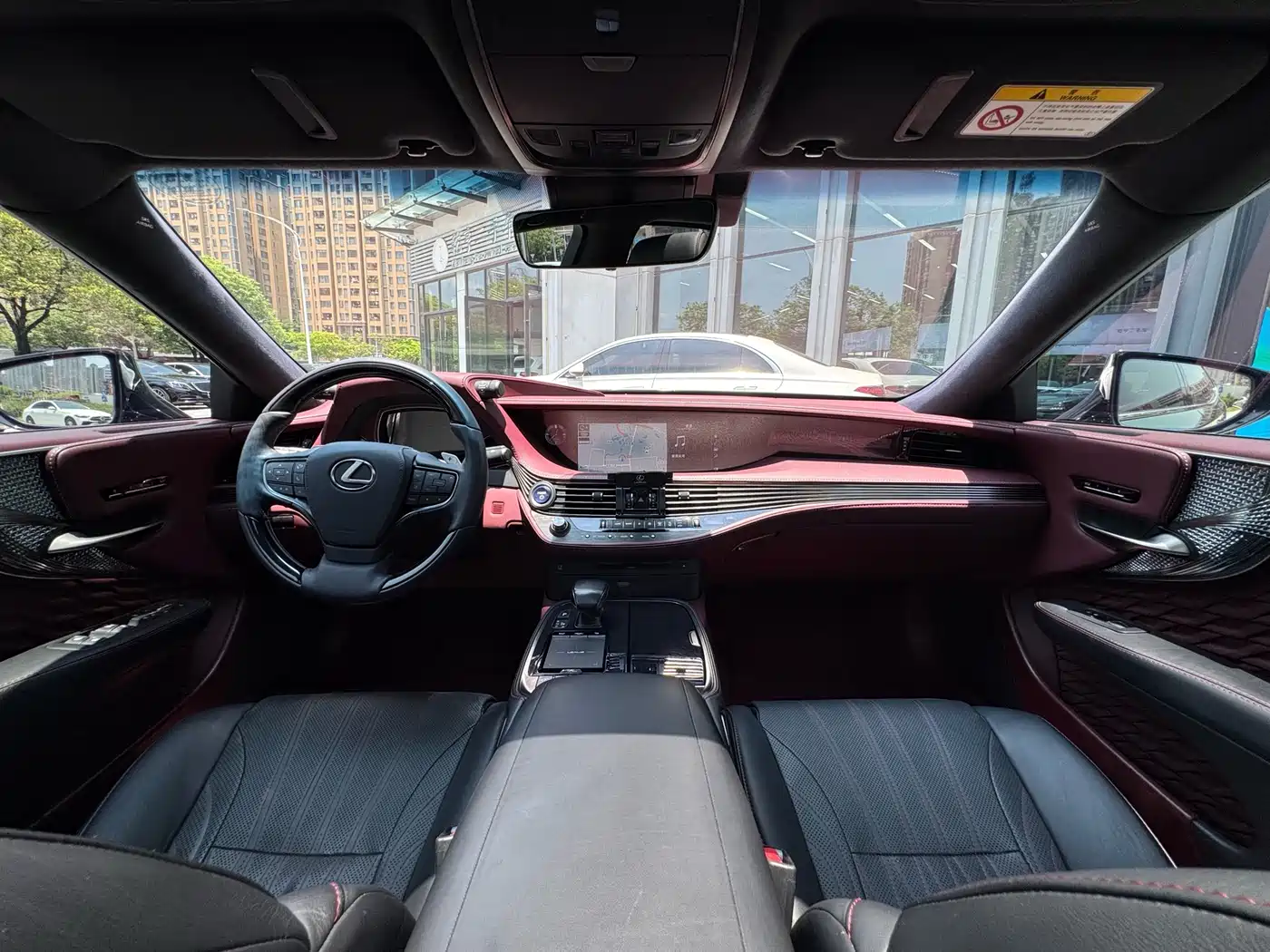 Lexus LS 2018 500h Executive Edition China V фото 8