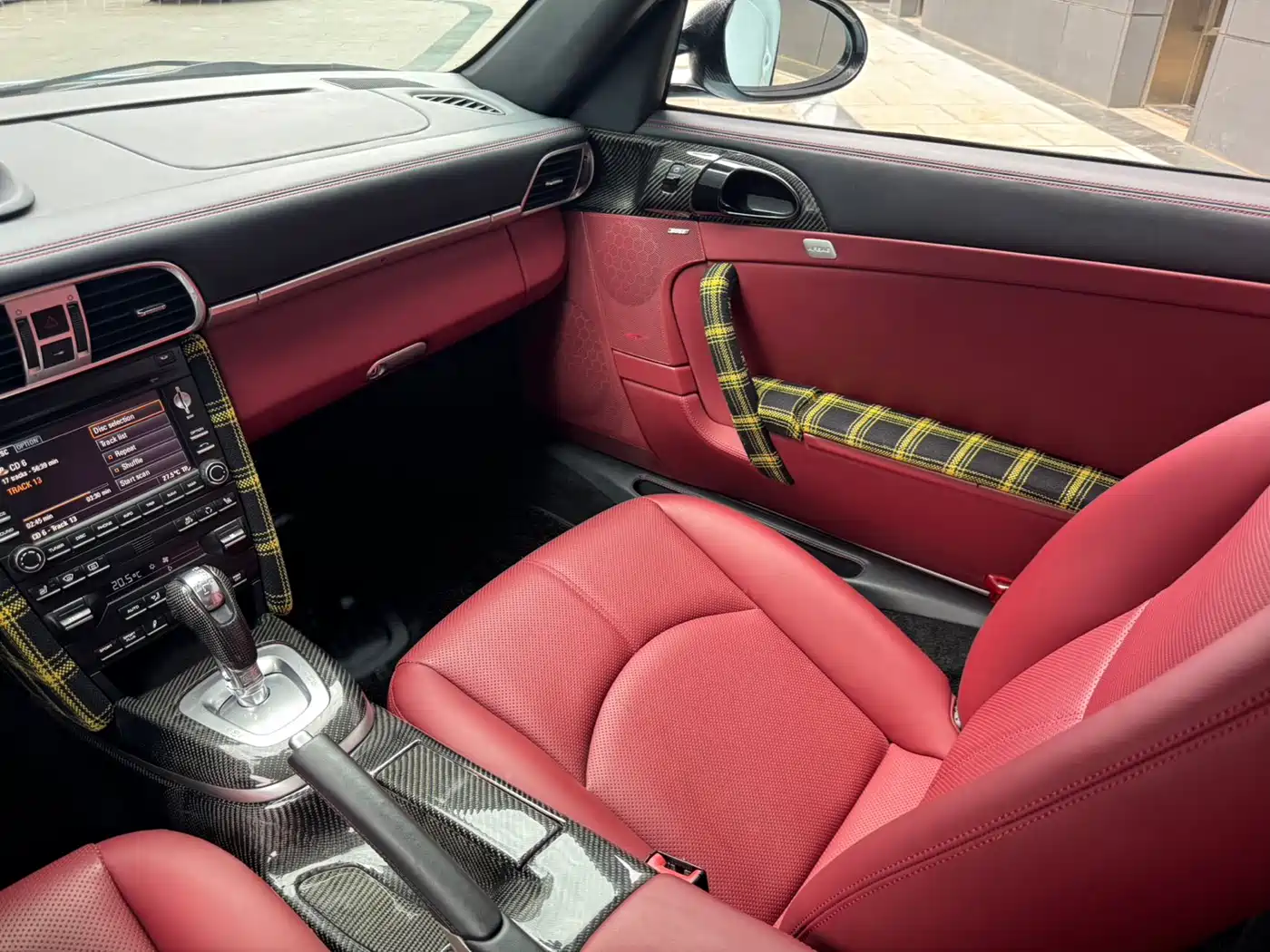 Porsche 911 2010 Carrera S 3.8L фото 18