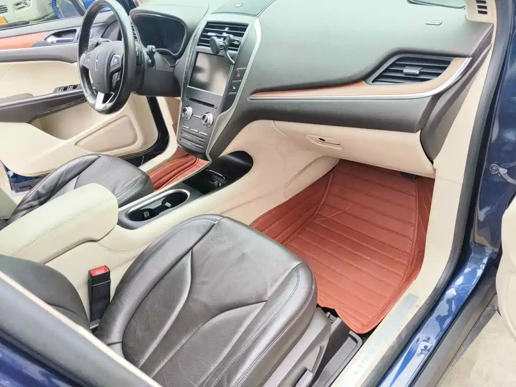 Photo 13 - Lincoln MKC