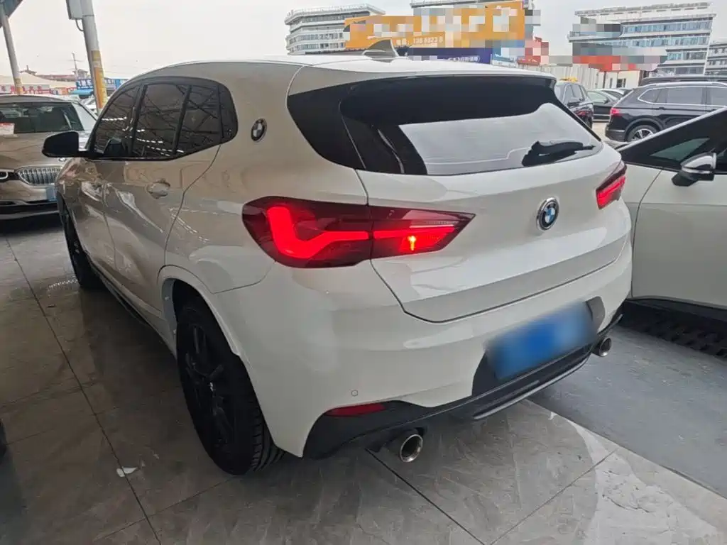 Photo 5 - BMW X2