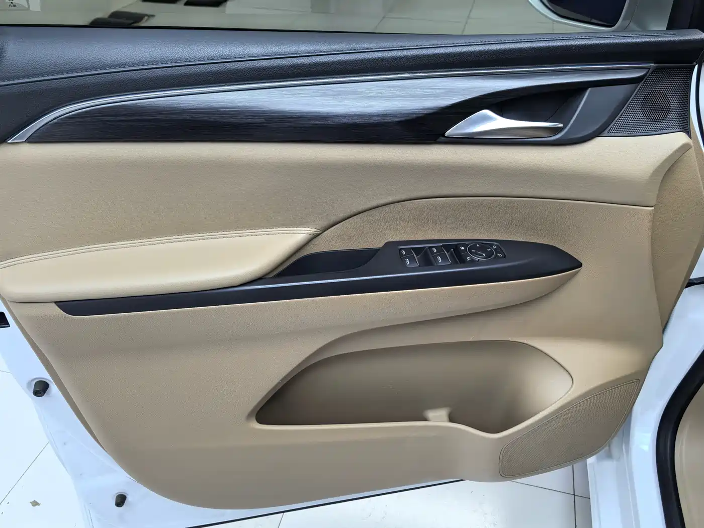 Buick GL8 2020 Model ES Landglory 653T Premium фото 4