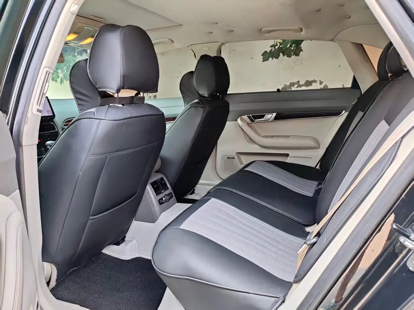 Фото 8 - Audi A6L
