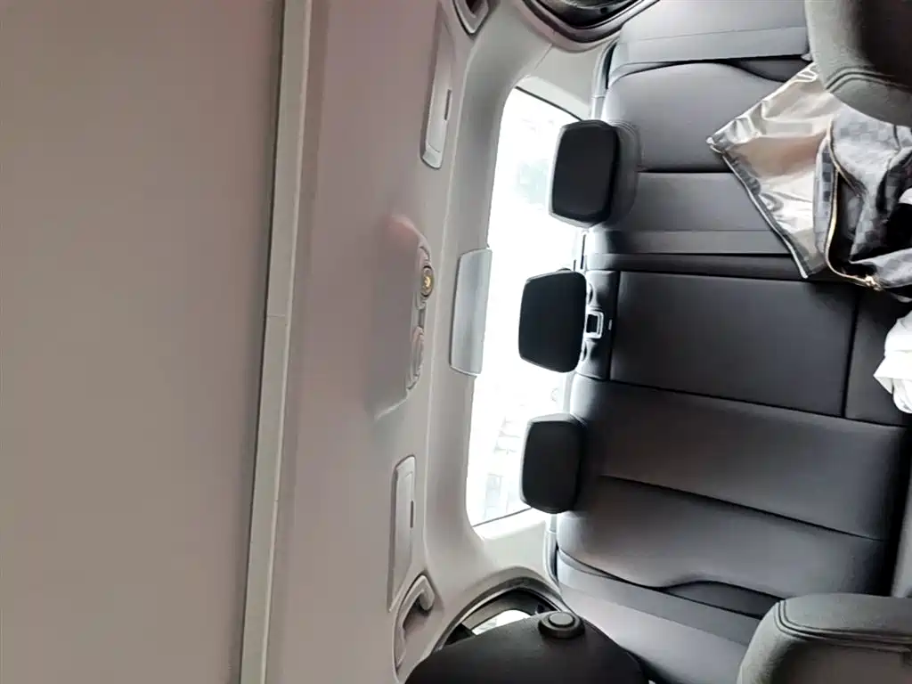 BMW 3 Series 2017 320Li M Sport фото 18