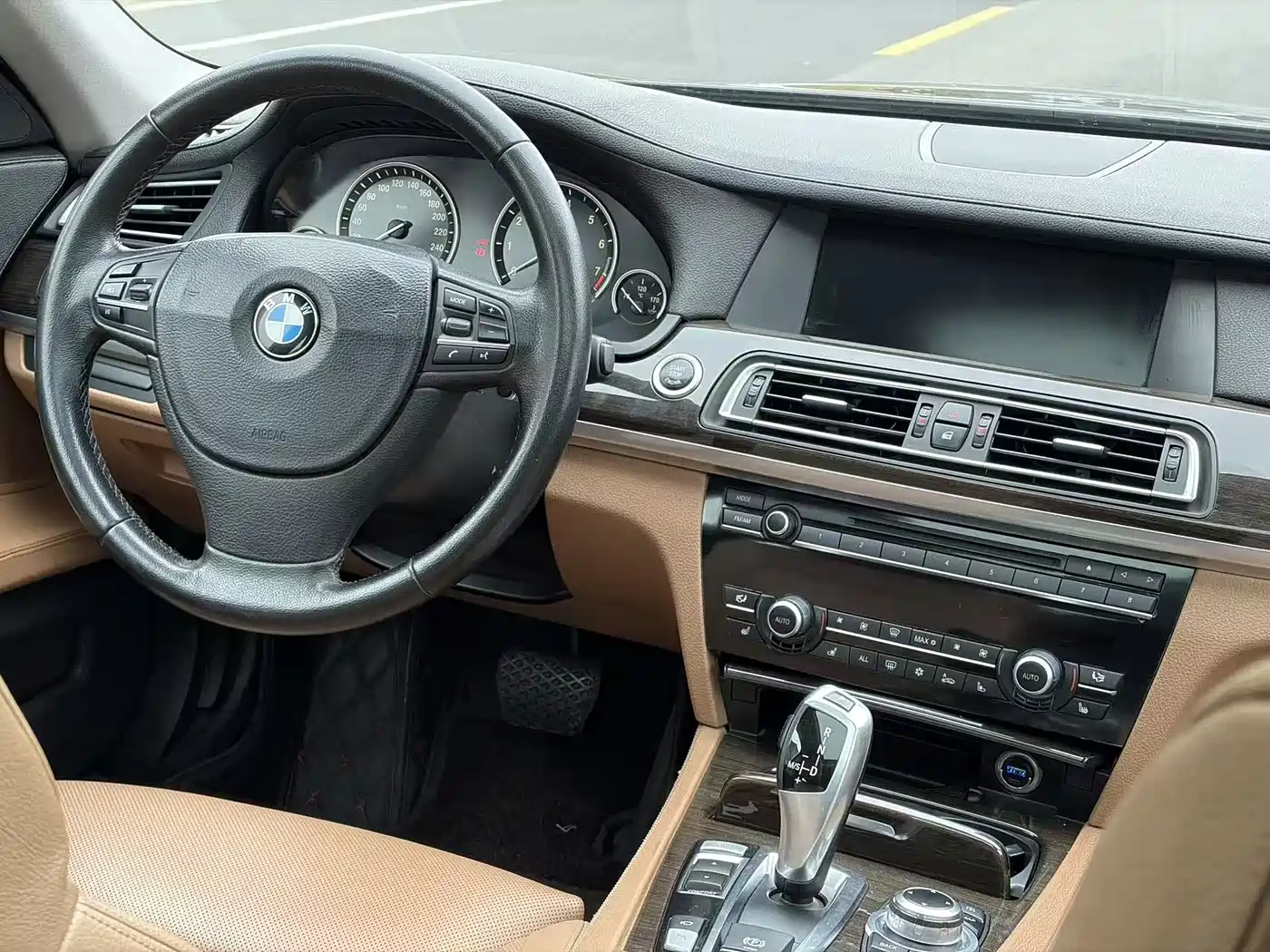 BMW 7 Series 2011 2009 740Li Luxury
