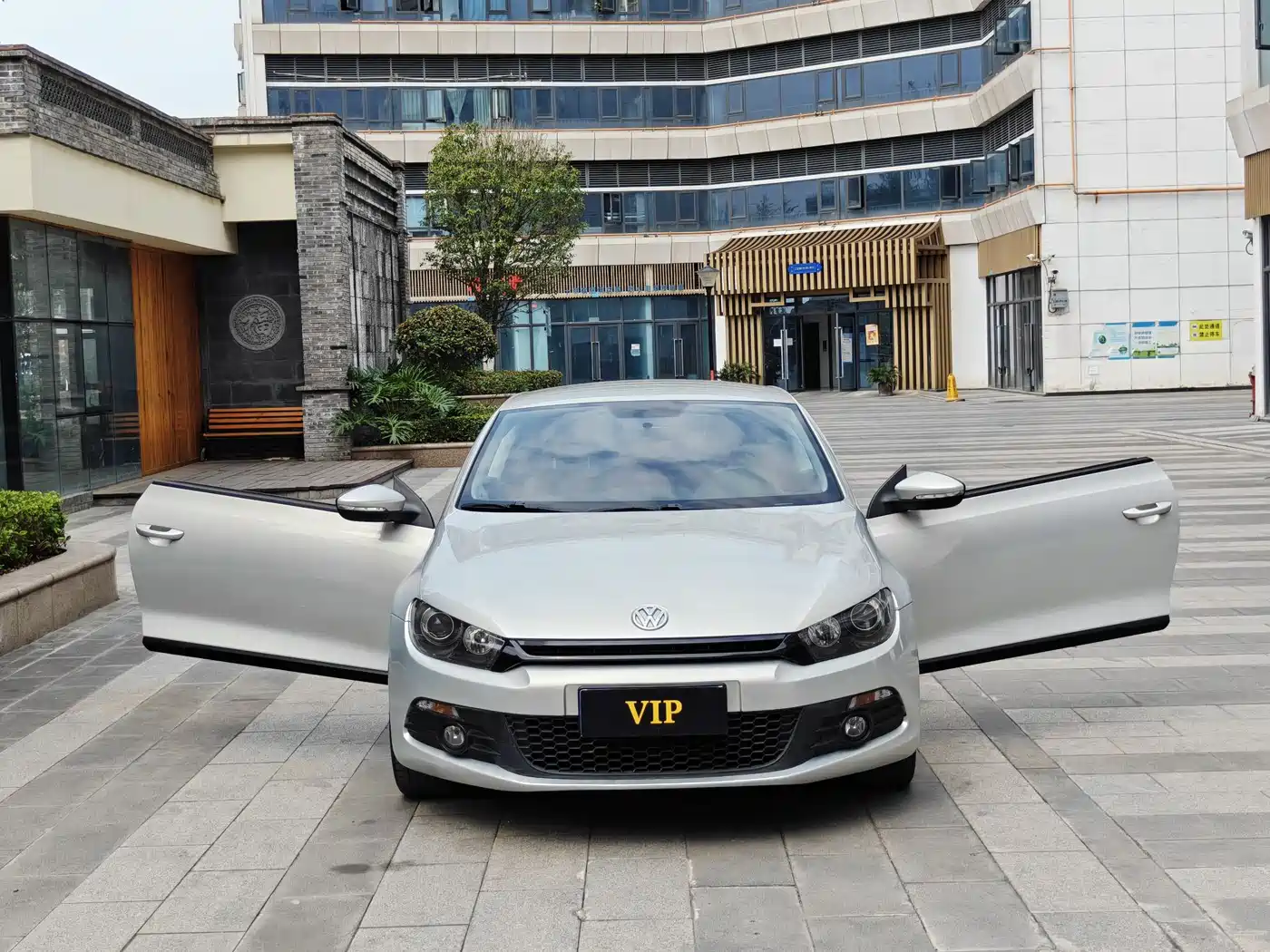 Volkswagen Scirocco 2011 1.4TSI Single Turbo Style Edition фото 4