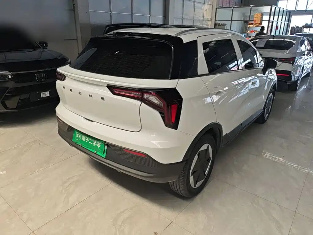 Фото 7 - Geely Geometry E Firefly