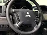 صورة 9 - Mitsubishi Pajero (Import)