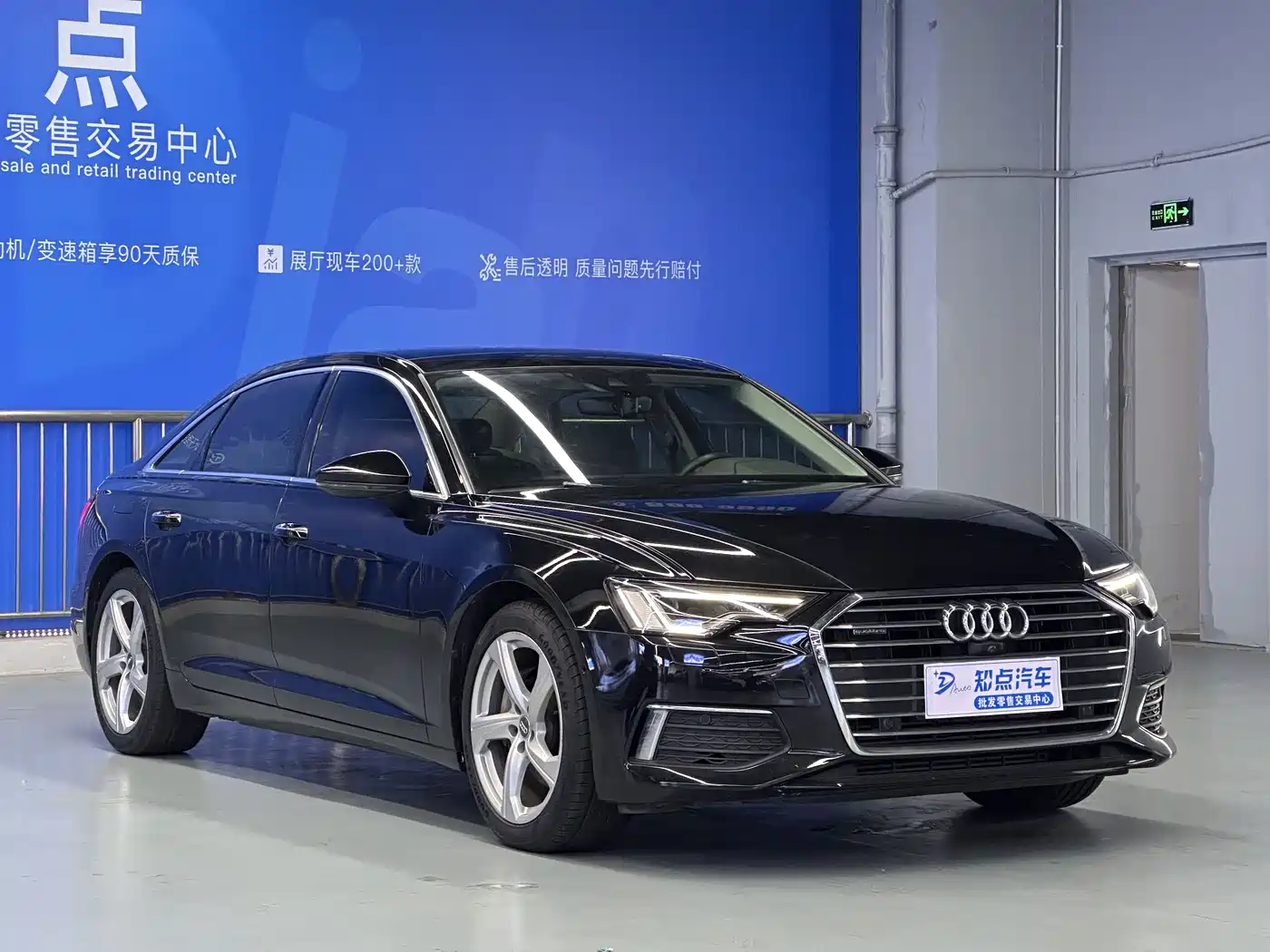 Audi A6L 2019 45 TFSI quattro Exclusive Elegance фото 3