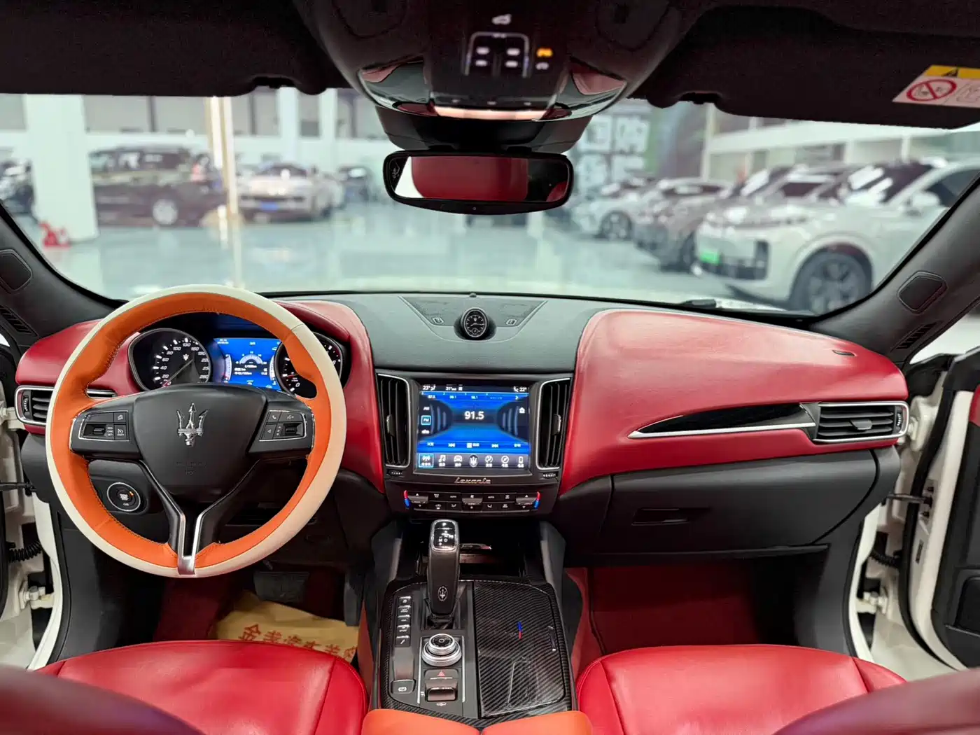 Фото 9 - Maserati Levante
