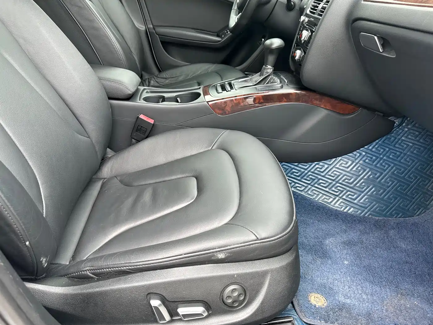 Audi A4L 2013 35 TFSI Automatic Comfort фото 9