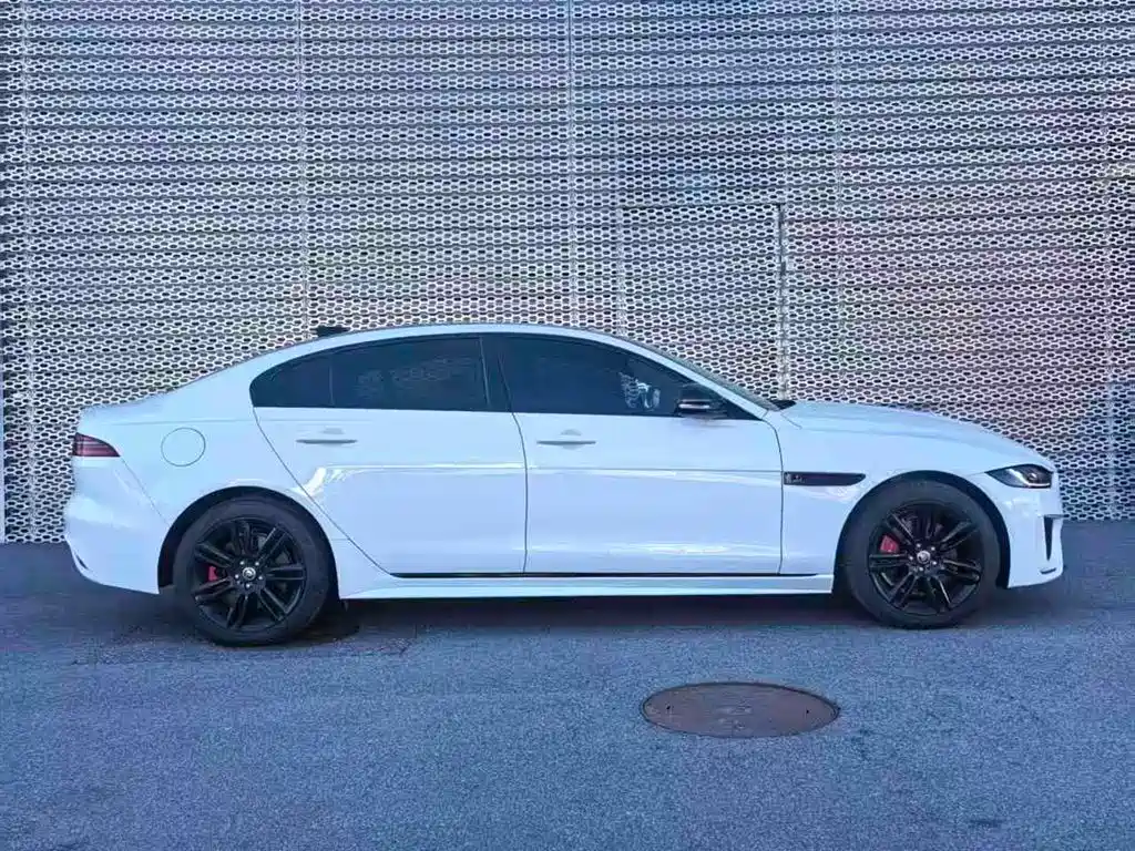 Jaguar XEL 2025 2024 Model 2.0T 200PS R-DYNAMIC Youth Sport Edition