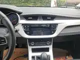 Фото 13 - Geely Vision