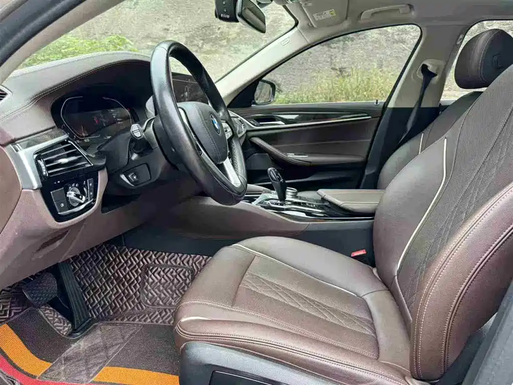 BMW 5 Series 2021 525Li Luxury Package фото 8
