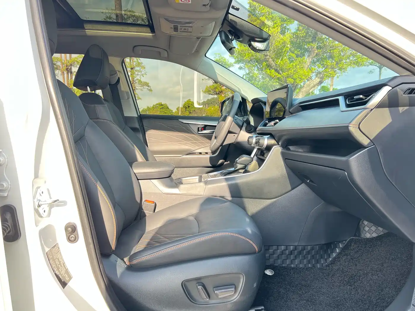 TOYOTA RAV4 RONGFANG