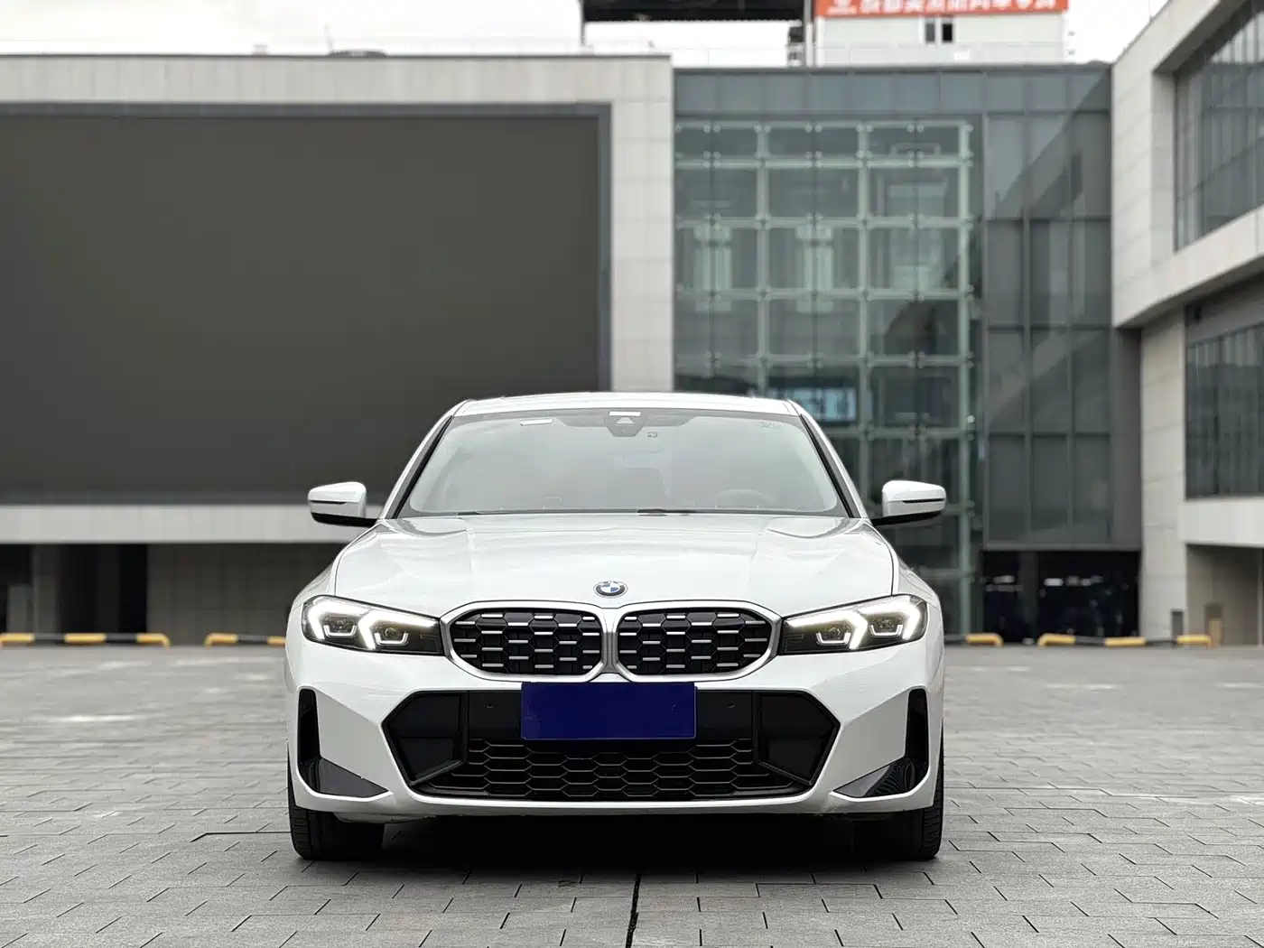 BMW 3 Series 2023 325Li M Sport Package фото 2