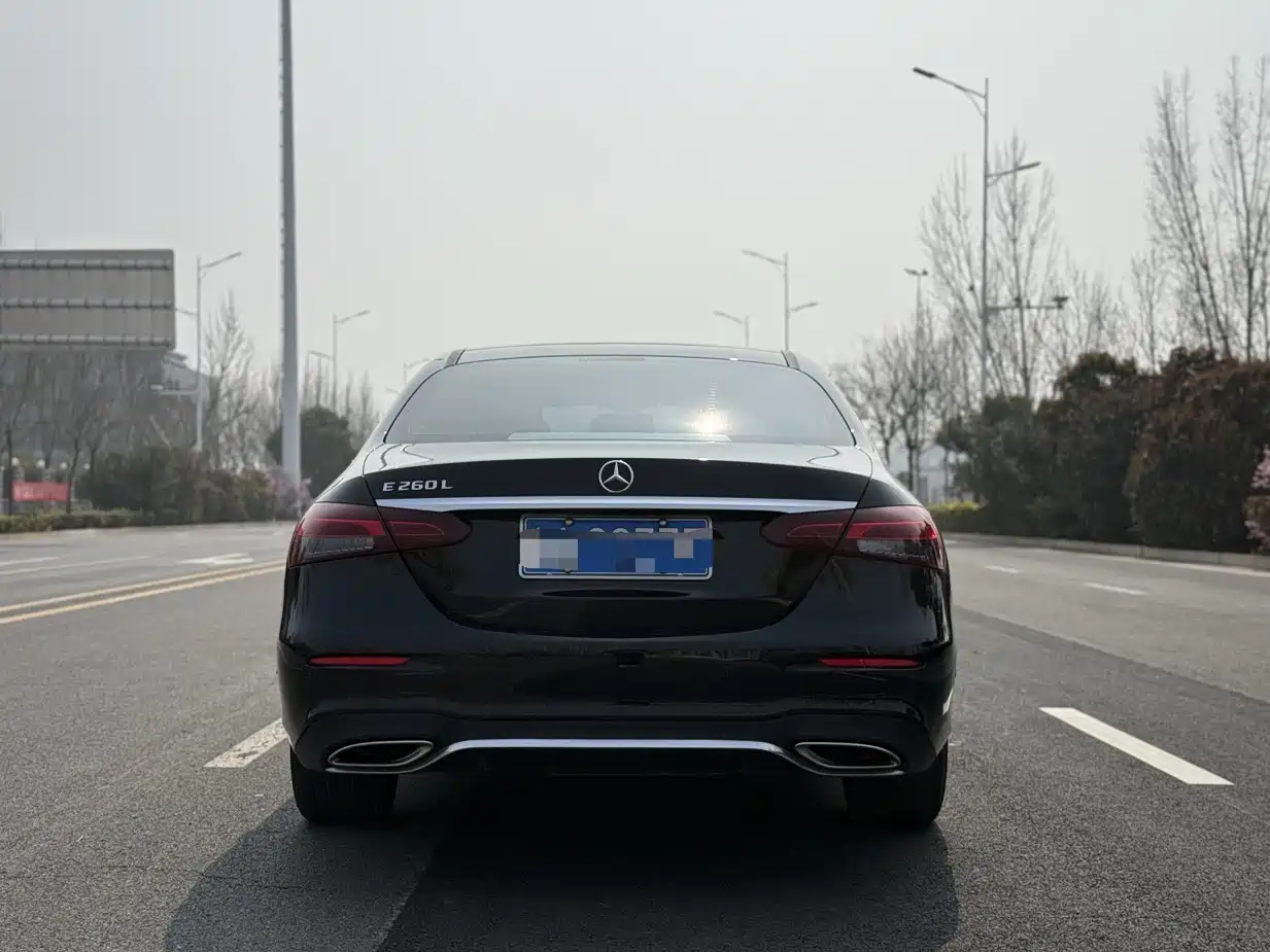 Mercedes-Benz E-Class 2021 E 260 L Sport фото 5