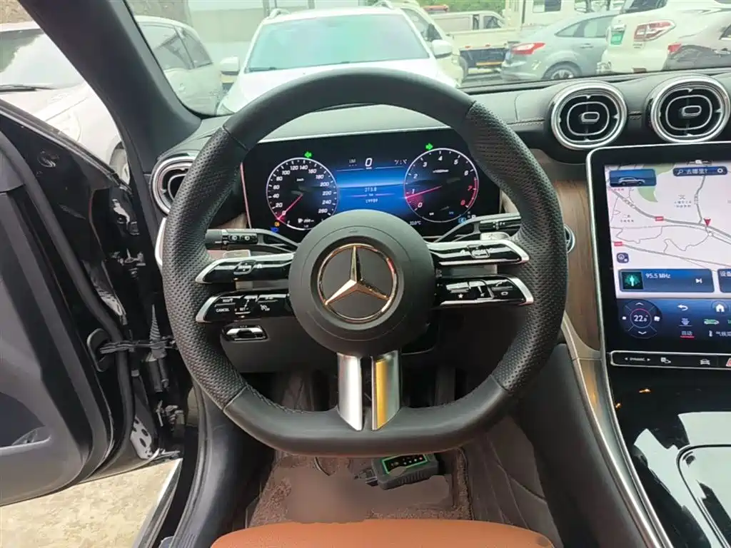 Mercedes-Benz GLC 2023 Facelift GLC 300 L 4MATIC Sport 5-Seater фото 11