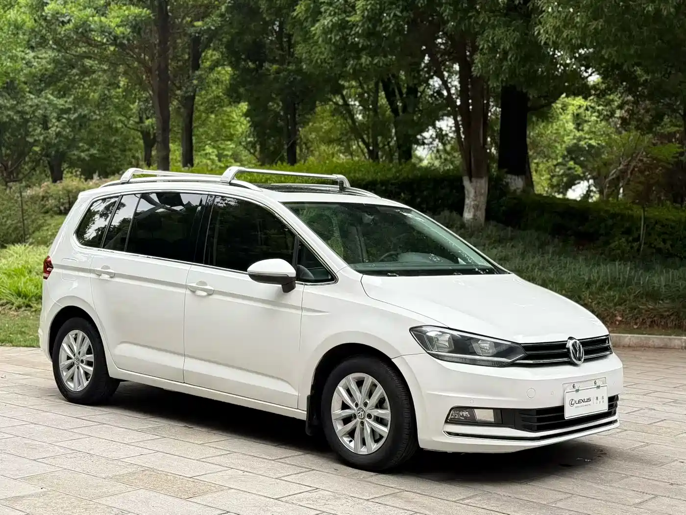 Volkswagen Touran 2018 Touran L 280TSI DSG Comfort 7-seater China V фото 2