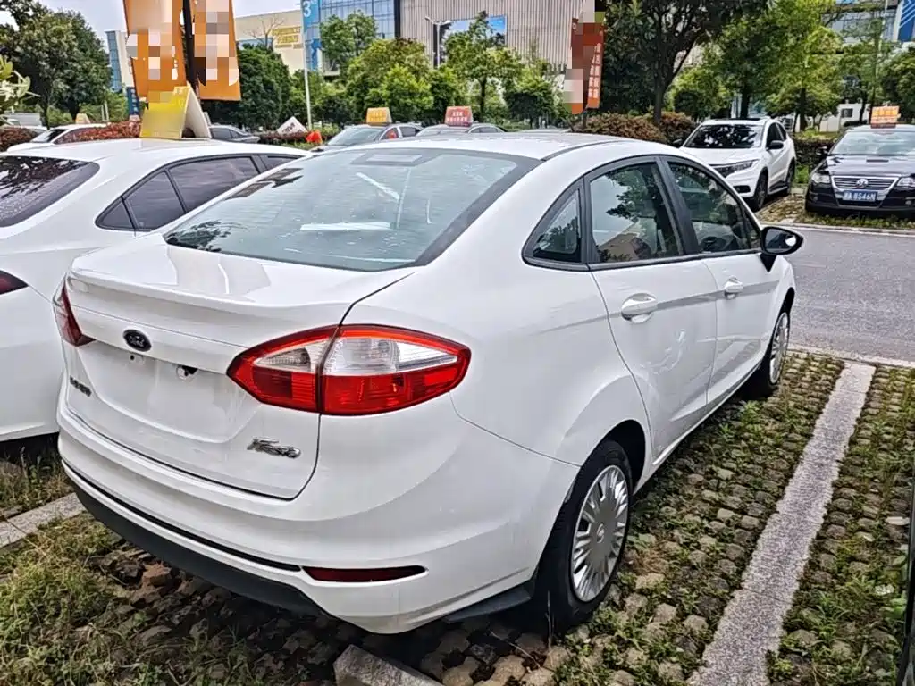 Ford Fiesta 2016 2013 Sedan 1.5L Manual Trend