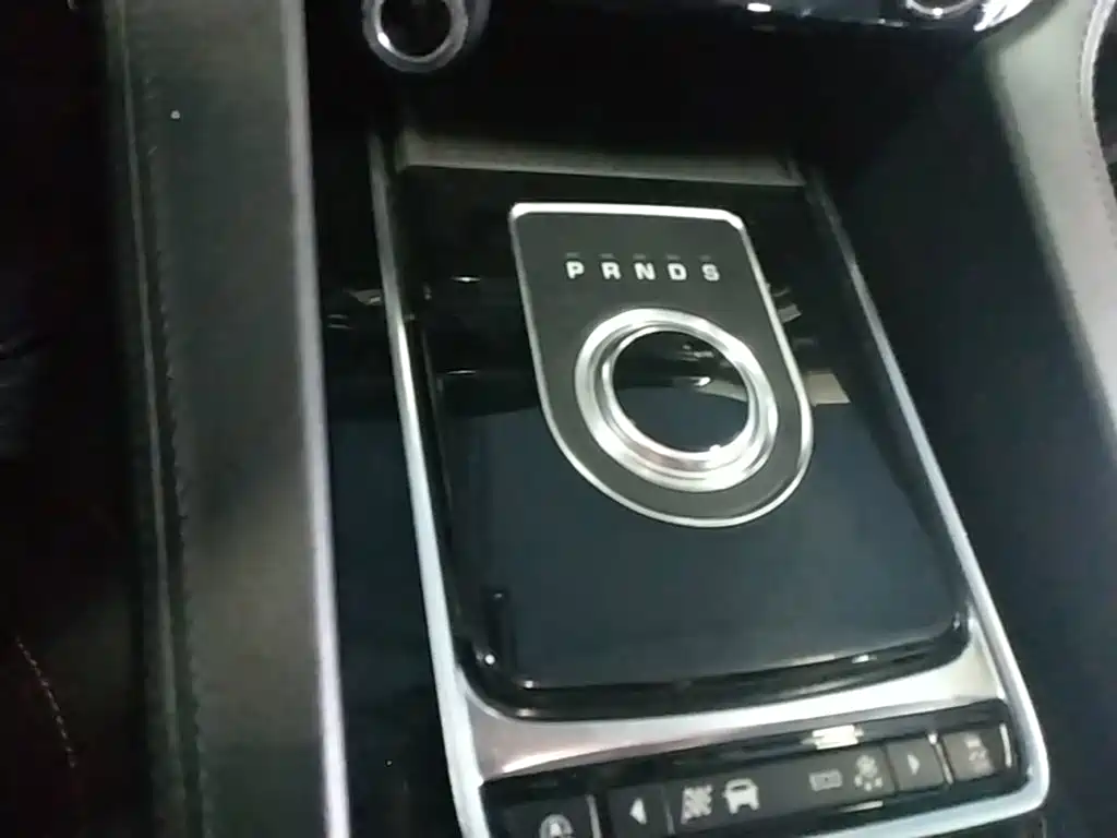 Photo 14 - Jaguar F-PACE