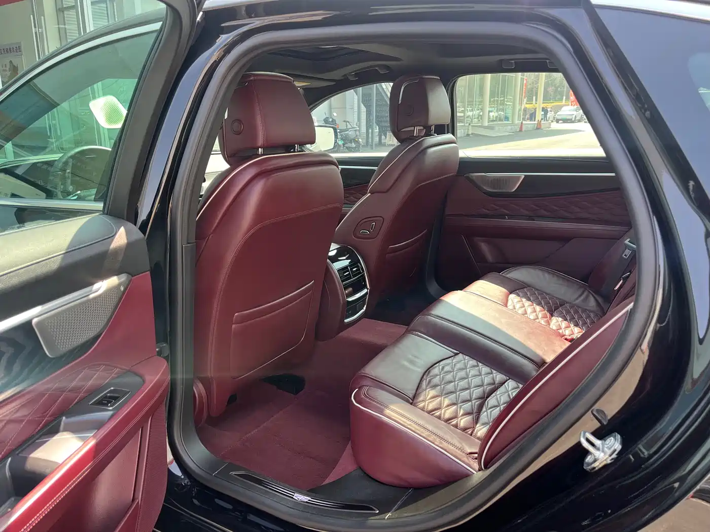 Cadillac CT6 2023 28T Platinum Model фото 12