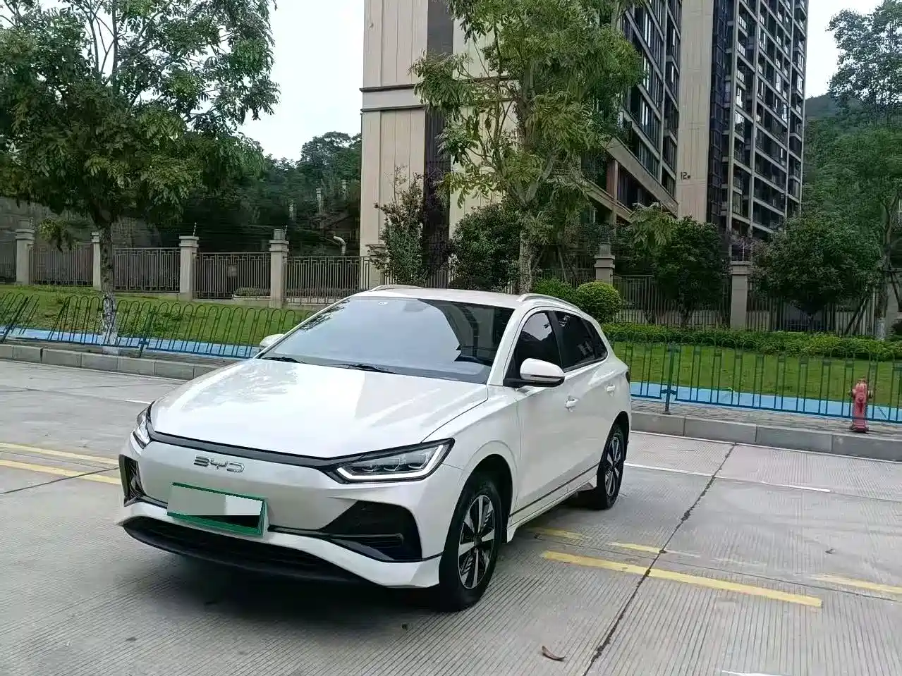 Фото 1 - BYD e2