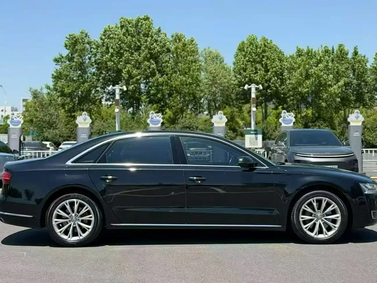 Audi A8 2017 A8L 45 TFSI quattro Comfort фото 9