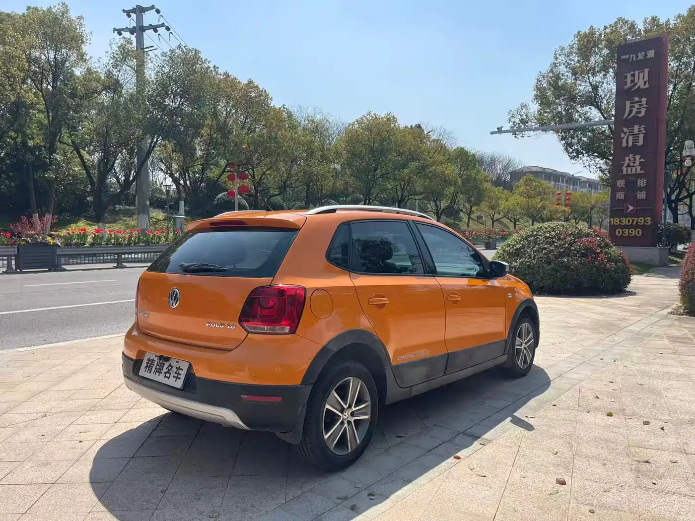 Volkswagen Polo 2012 1.6L Cross Polo AT фото 5