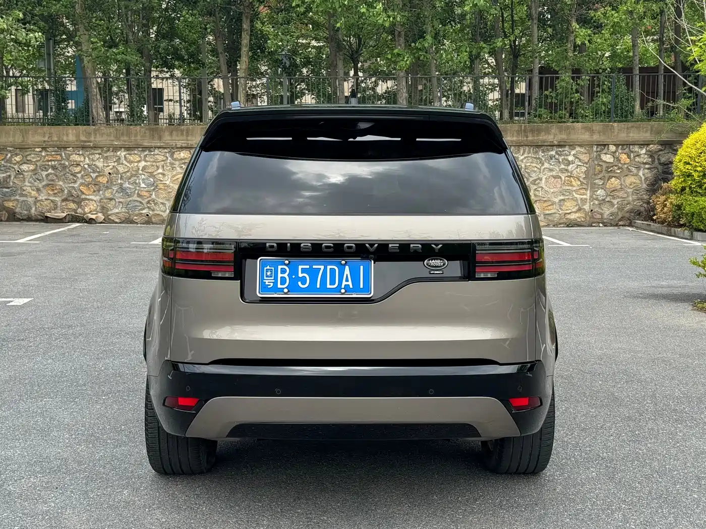 Land Rover Discovery 2021 360PS R-Dynamic HSE фото 9