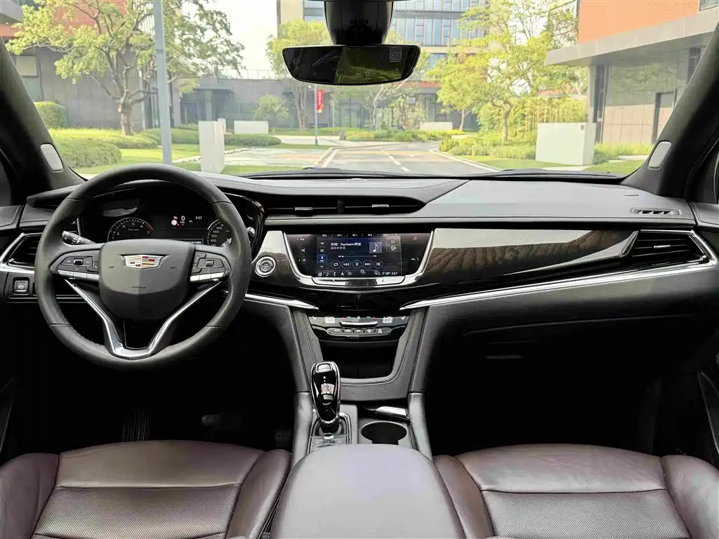 Cadillac XT6 2020 2020 28T 6-Seater Luxury Model
