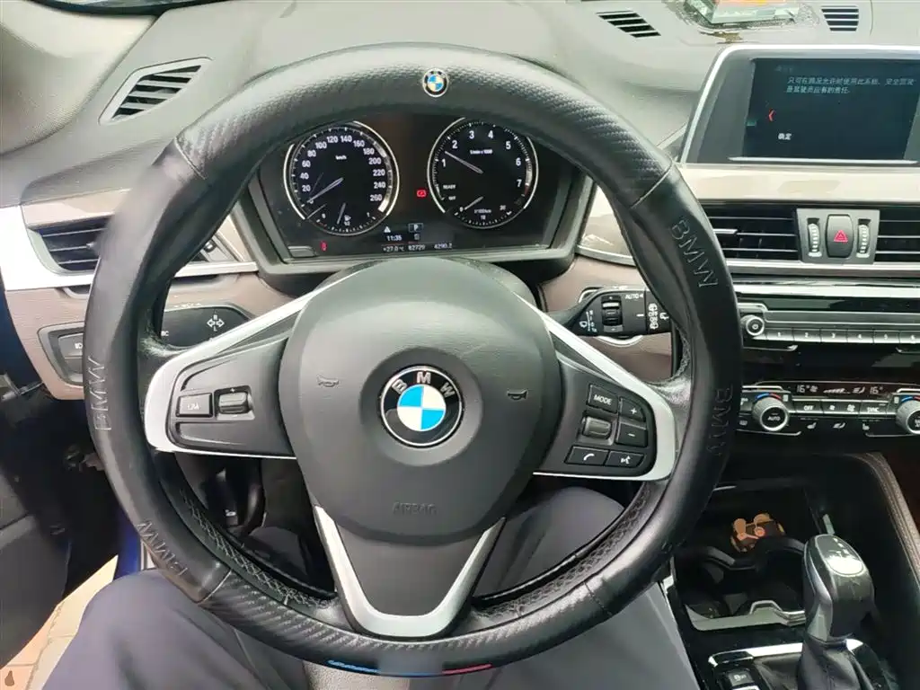 BMW X1 2019 sDrive18Li Premium Model фото 11