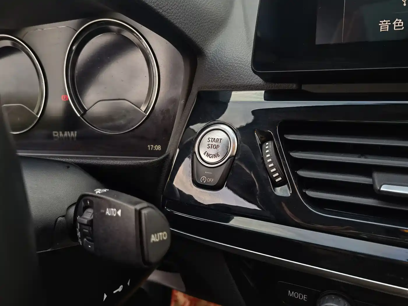 BMW 1 Series 2022 120i M Sport Shadow Edition фото 17