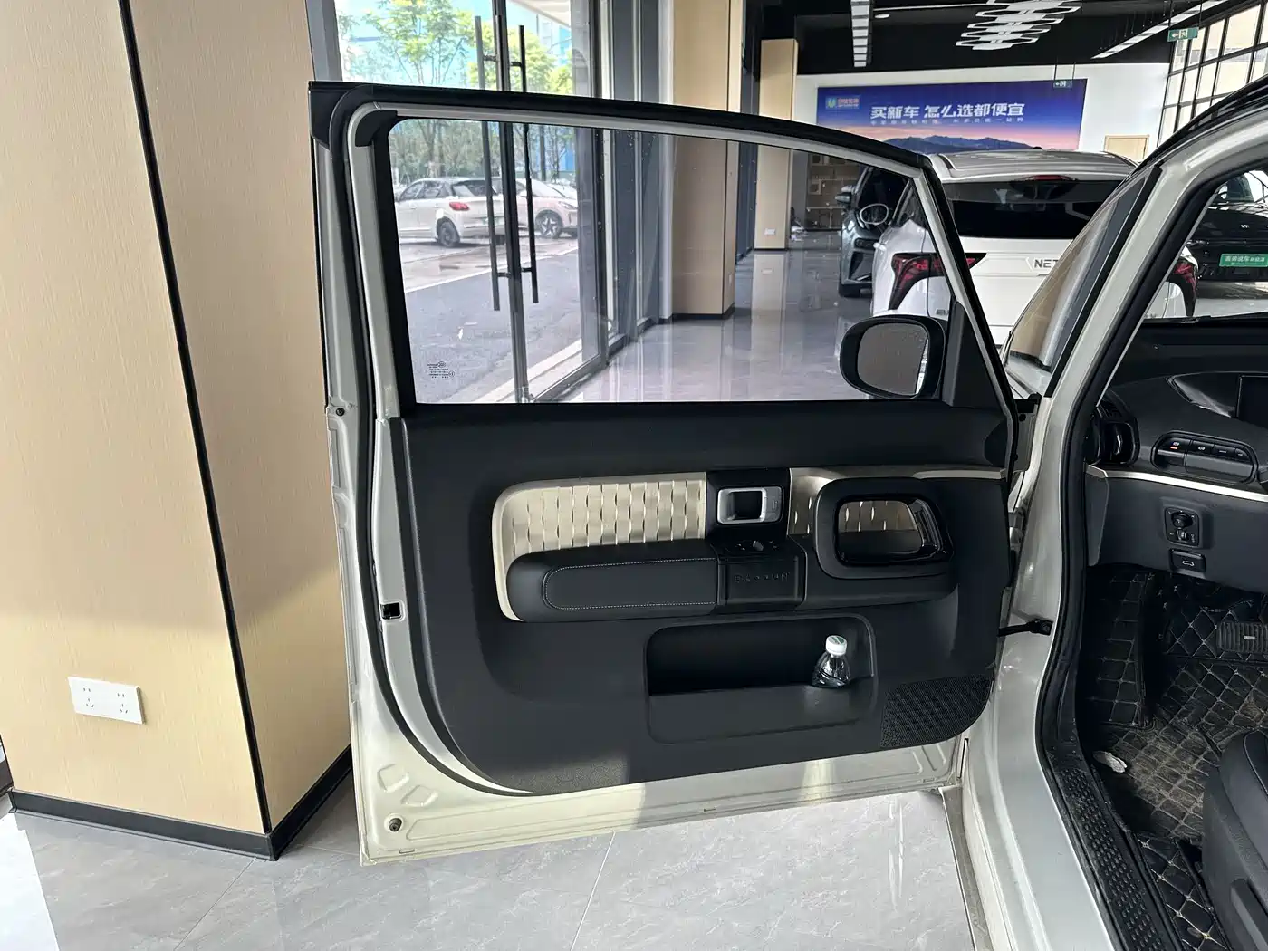 Baojun KiWi EV 2022 2022 Artist Lite Edition LFP