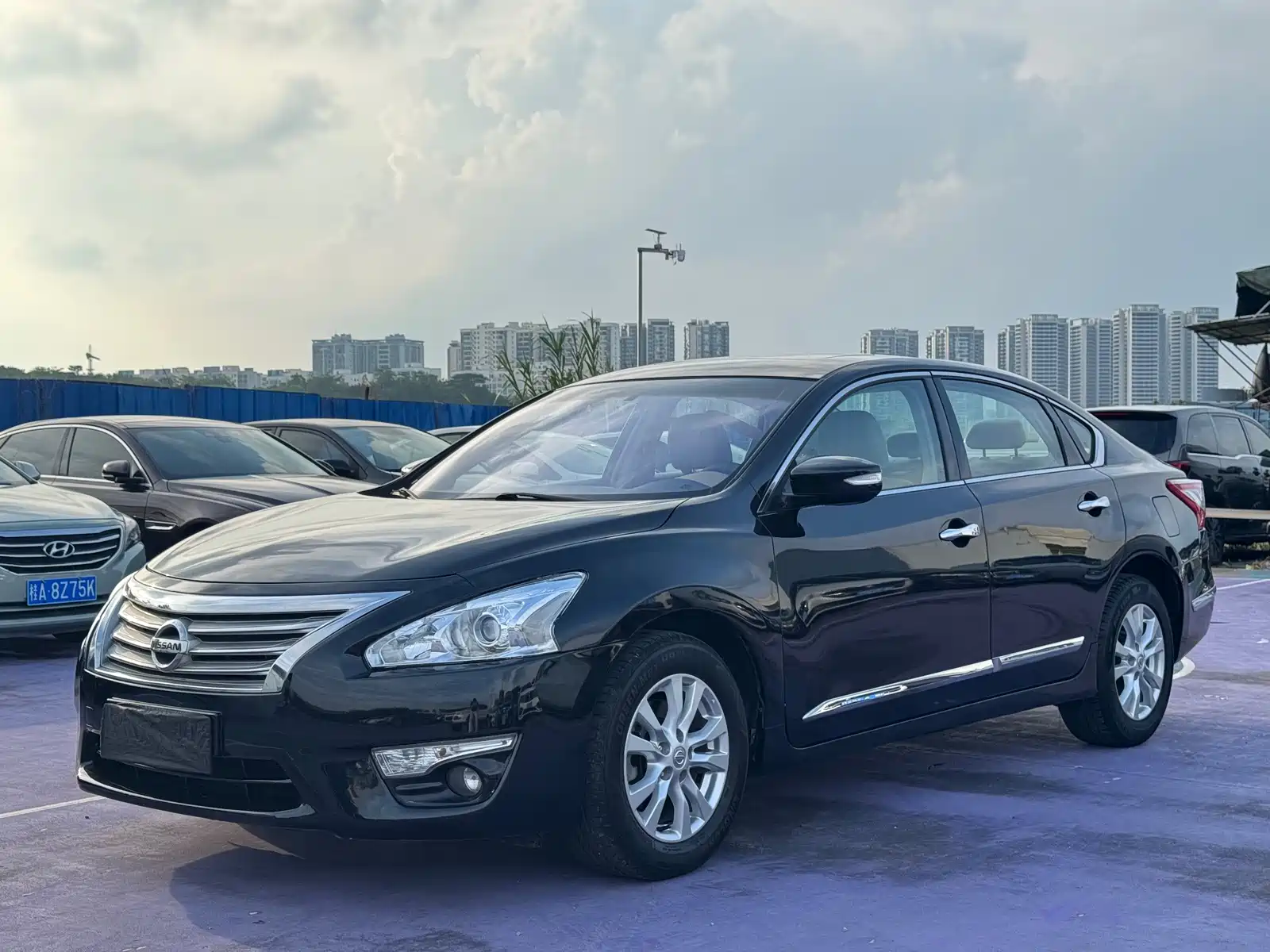 Photo 1 - Nissan Teana