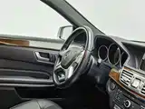 Photo 22 - Mercedes-Benz E-Class
