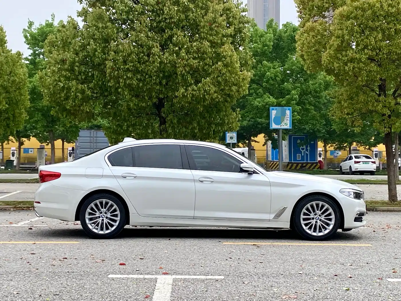 BMW 5 Series 2019 Facelift 525Li Luxury Package фото 4