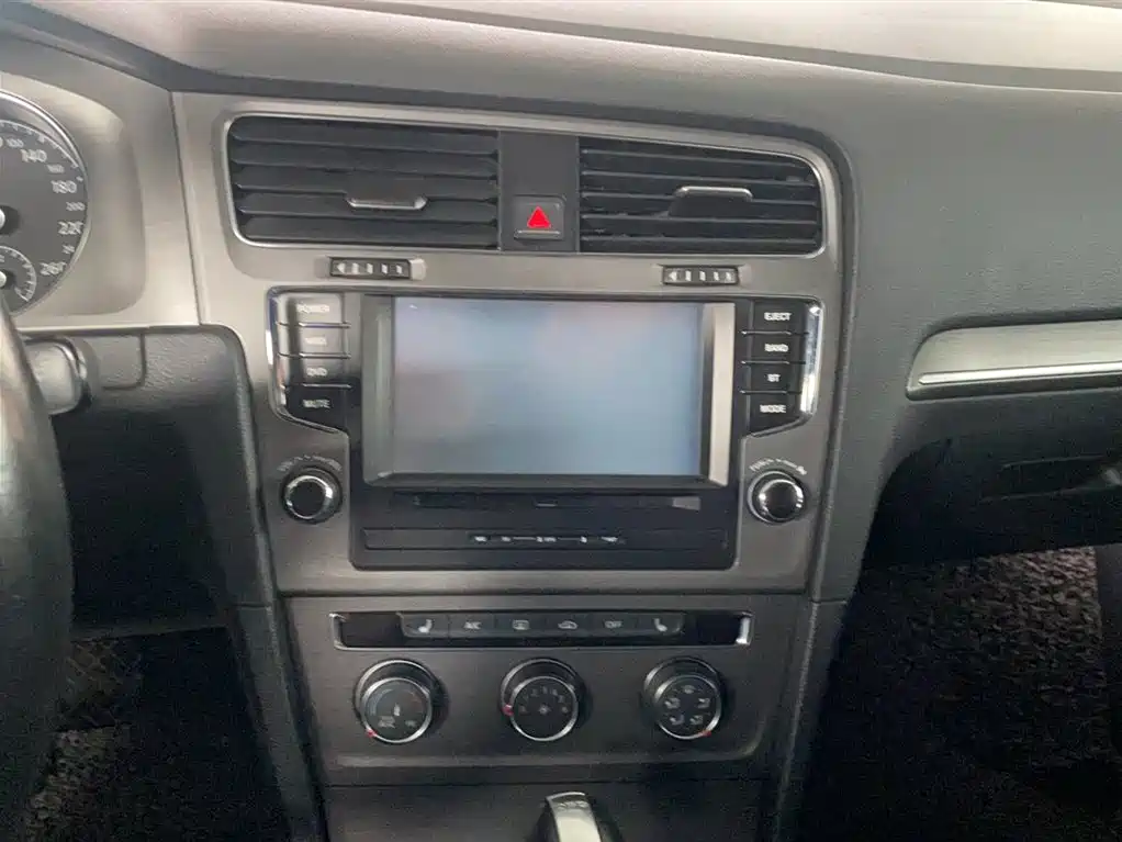 Volkswagen Golf 2015 1.4TSI Automatic Luxury фото 6