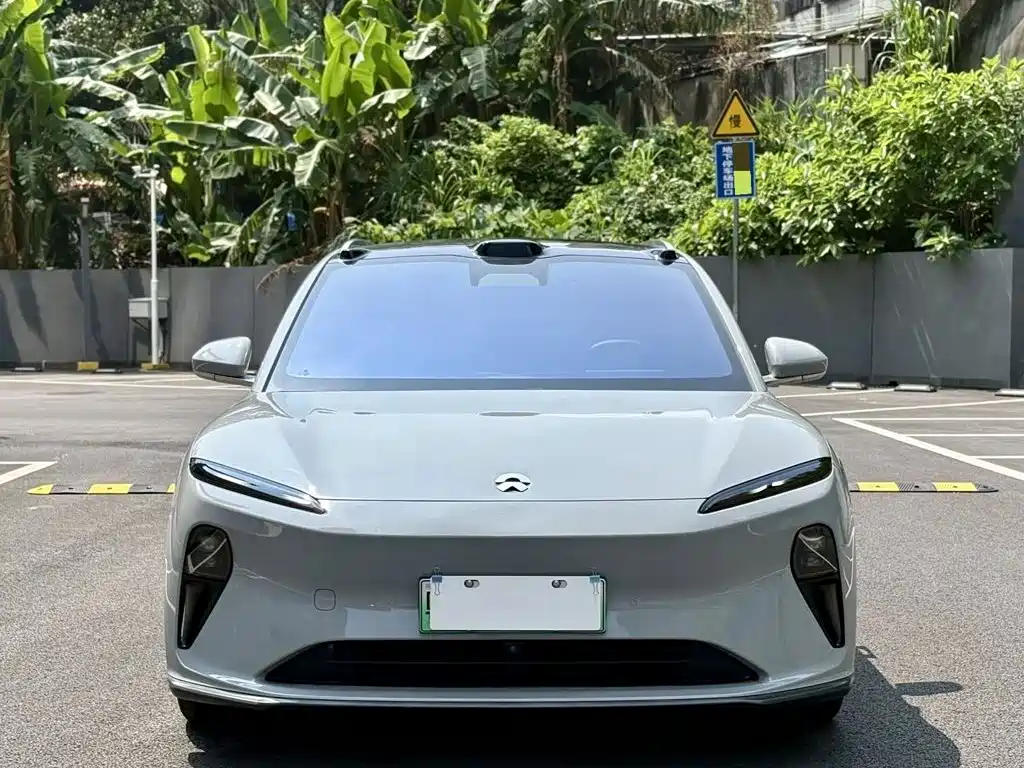 Фото 2 - NIO ET5T