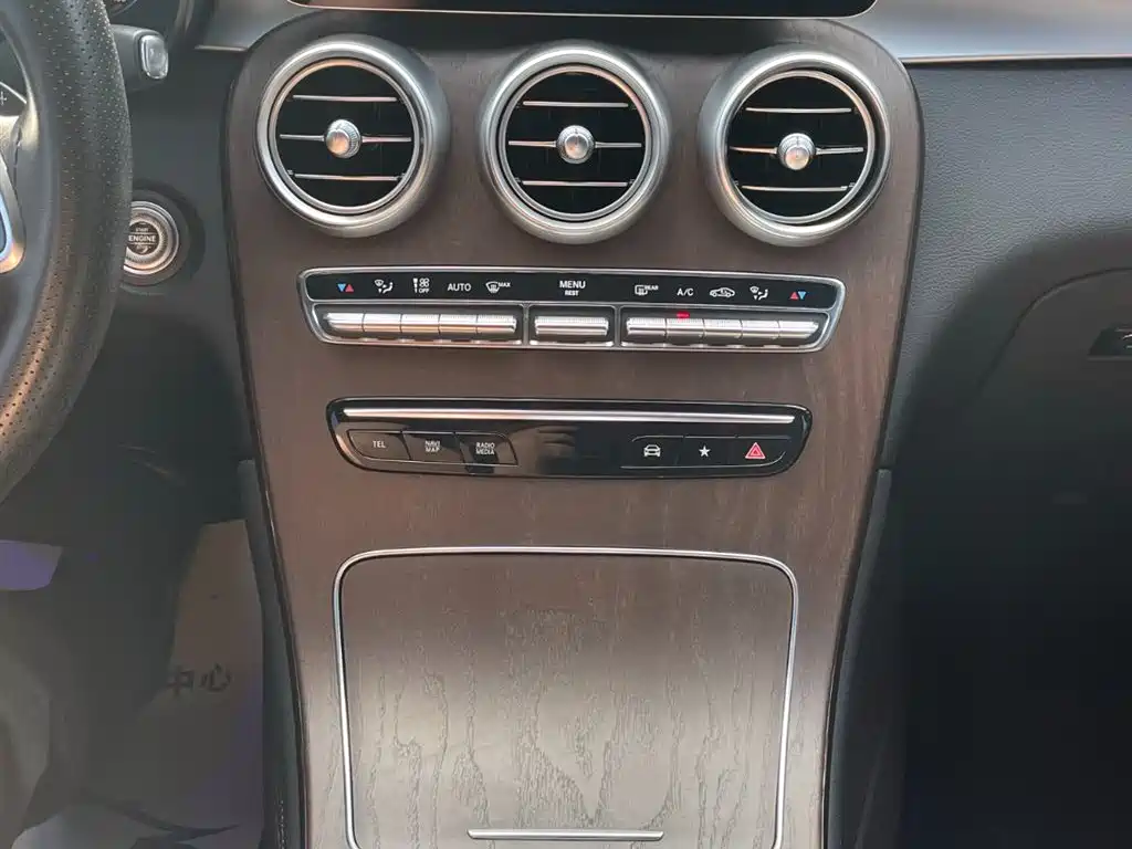 Mercedes-Benz GLC 2022 Model GLC 260 L 4MATIC Luxury Edition фото 10