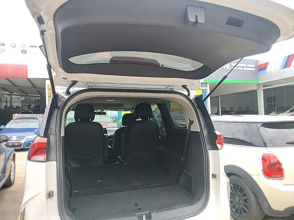 SAIC Maxus Maxus G50 2024 2023 Model PLUS 1.5T Happiness Recommended Auto Launch Edition